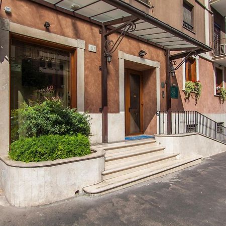 Hotel Tuscolana Roma Exterior foto
