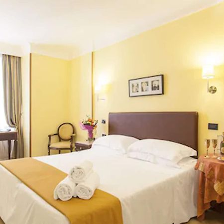 Hotel Tuscolana Roma Exterior foto