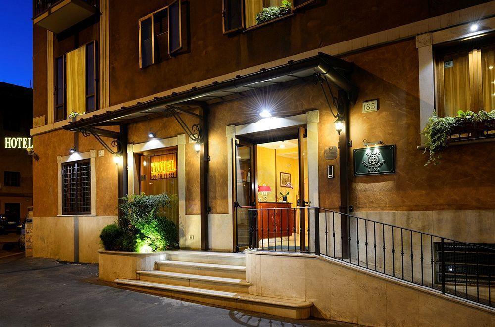 Hotel Tuscolana Roma Exterior foto